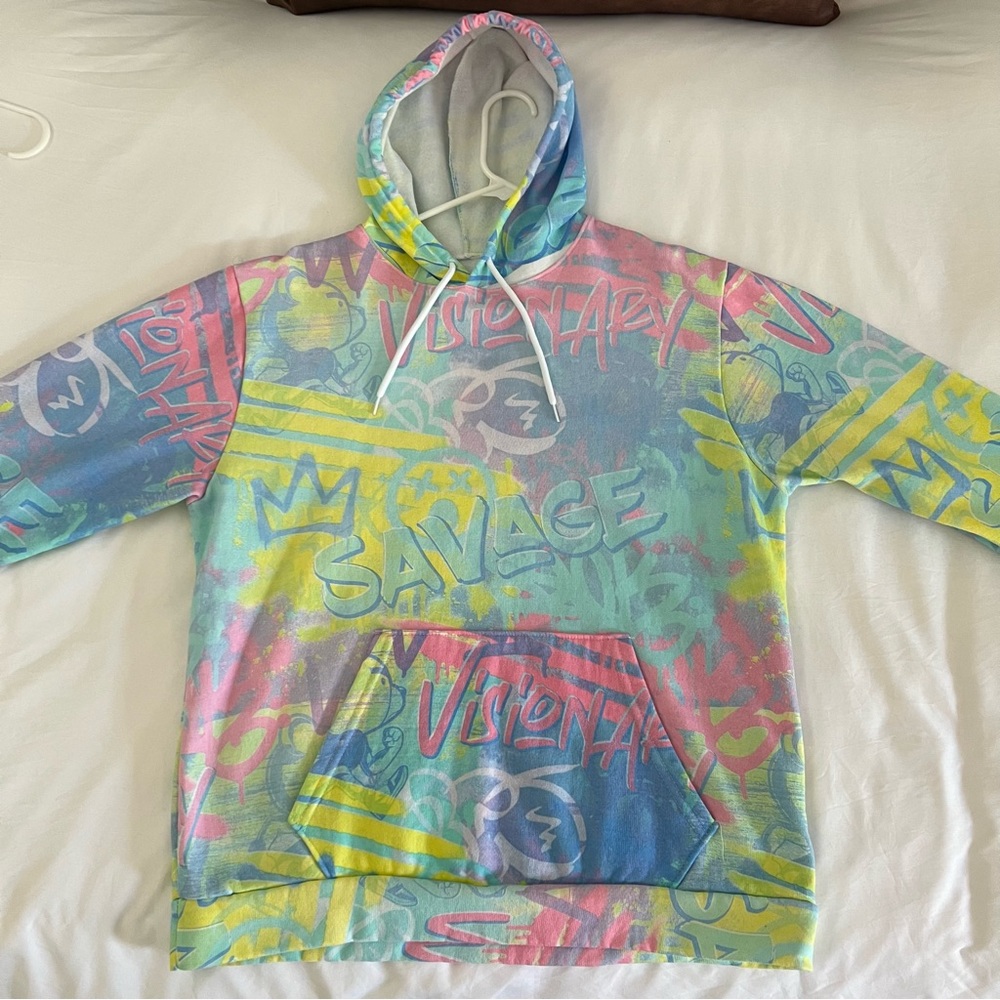 YOUNG AND WILD Light Sweater.